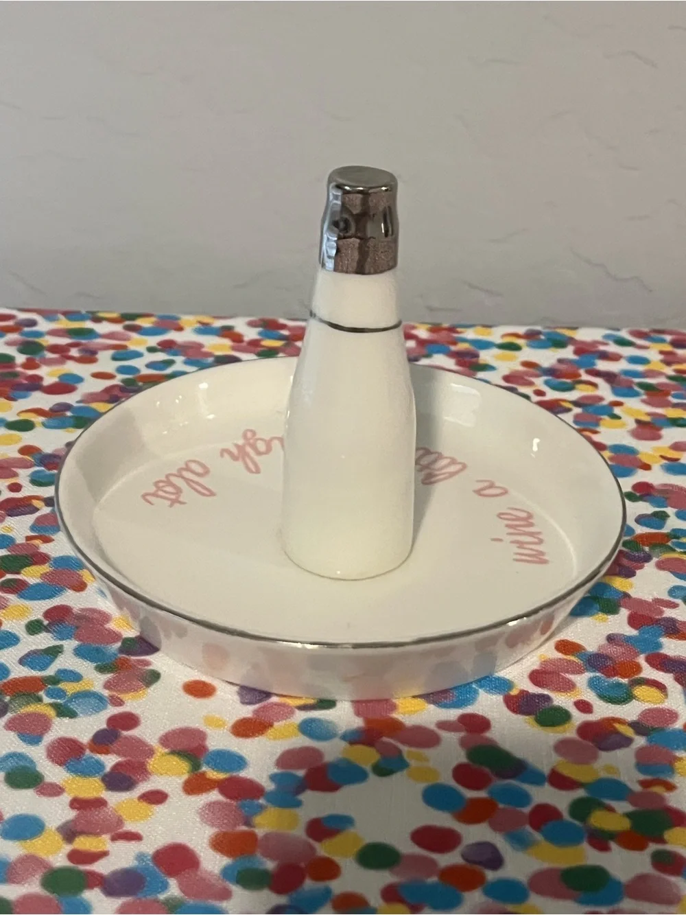 N/A white ceramic